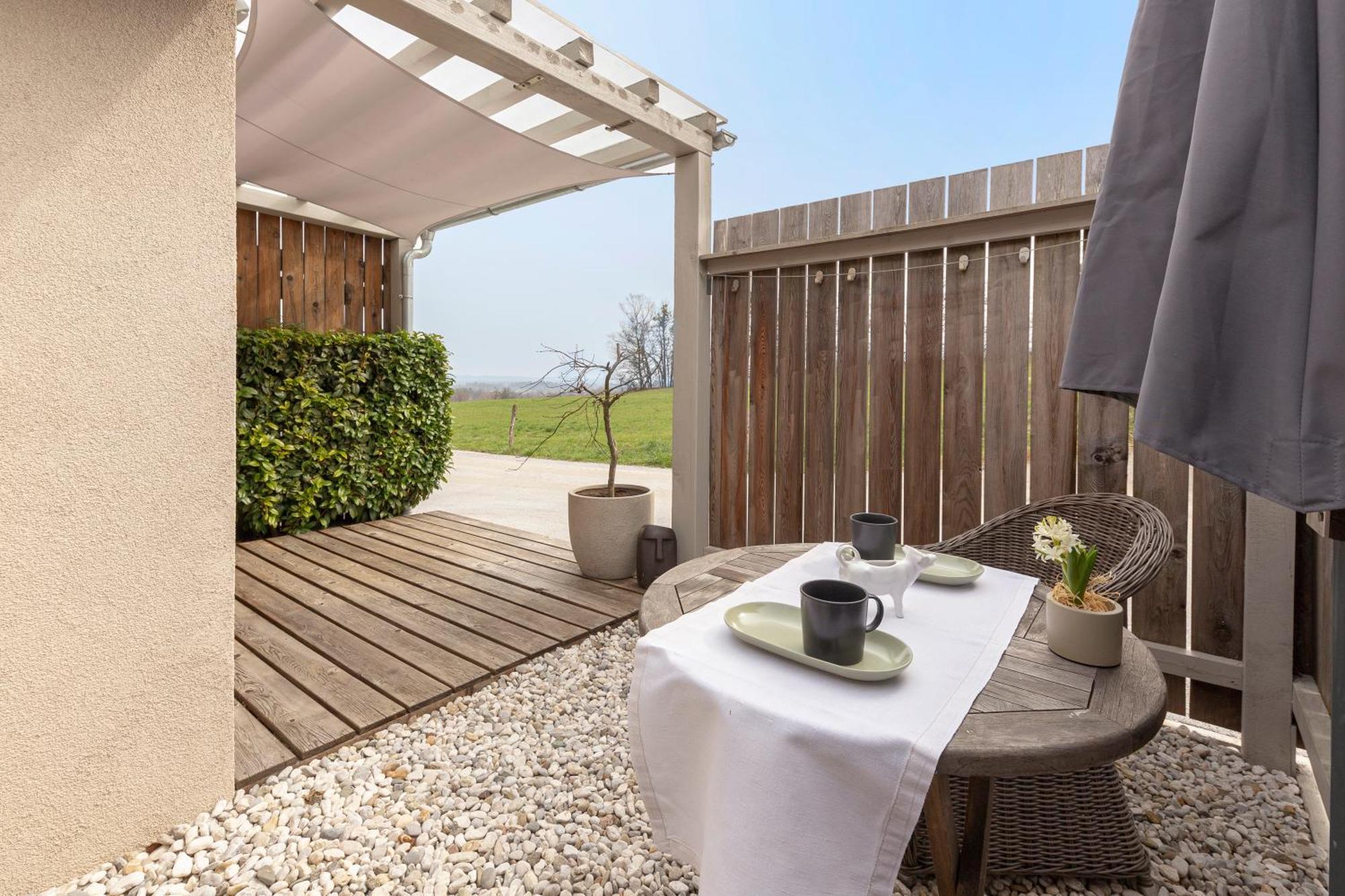 Garden Living Daire Bled Dış mekan fotoğraf
